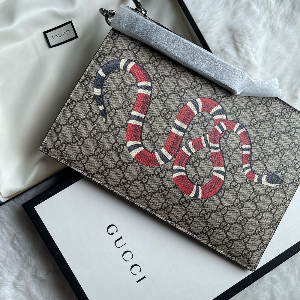 Gucci Bestiary Pouch with Kingsnake (Beige)